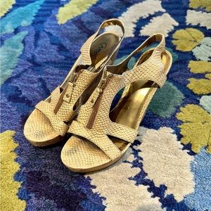 Golden snakeskin pattern, wedge sandals by Carlos Santana. Size 7 1/2.